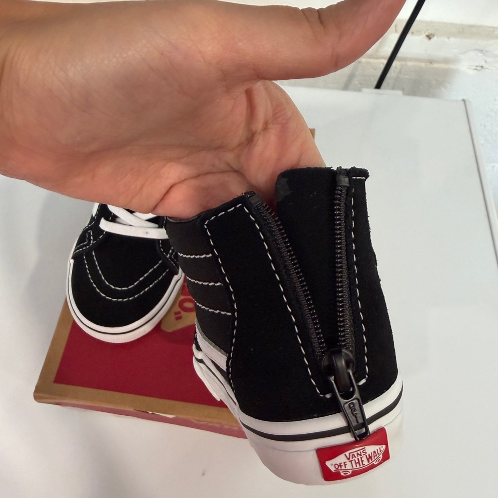 Vans Black and White Sk8-Hi toddler unisex High-Top Sneakers - Picture 9 of 11